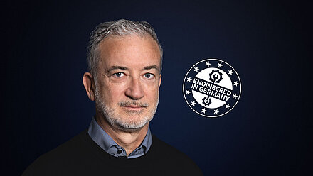 Denis Authier mit Logo "Engineered in Germany"